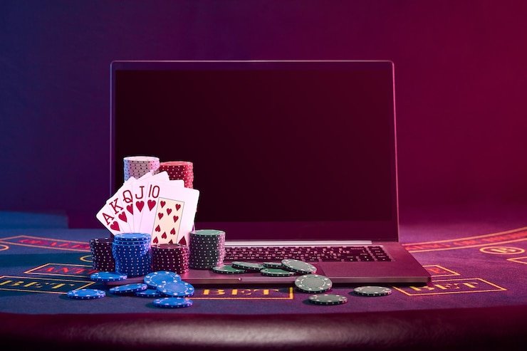 Antarmuka Teen Patti dengan sistem kartu tertutup dan kontrol yang responsif Antarmuka Teen Patti mposlot dengan kartu tersembunyi dan tombol keputusan